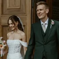 Brudeparret Mads & Maria til deres bryllup